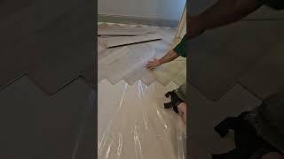 MOVING A VINYL FLOOR - HERRINGBONE VINYL FLOORING #vinylflooring #diy #howto #flooring #installation