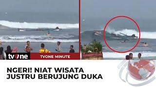 Detik-Detik Perahu Wisata Tenggelam Dihantam Ombak di Pangandaran  tvOne Minute