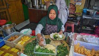 BAPAK INI MERANTAU dari KEDIRI ke JOGJA JUAL PECEL TUMPANG LARIS BANGET