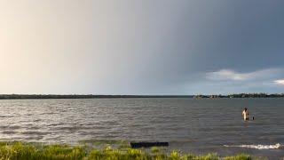 É hora de tomar um banho na lagoa Ypavu