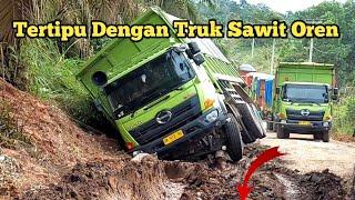 Truk Hino Muatan Batu Bara Terkecoh Dengan Truk Fuso Oren Tak Sadar Muatannya Lebih Berat