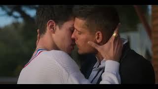 Elite 5 x 42 Patrick & Cruz  Kiss - Gay scene #ManuRios
