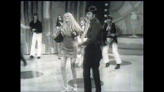 American Bandstand 1970 – 1970 Dance Contest Finalists – Up Around The Bend CCR