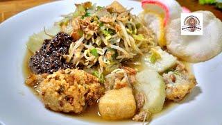 Lontong Balap Khas Surabaya. Komplit dengan Lento Kacang Tolo dan Sambel Petis.