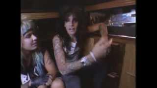 Mötley Crüe - Kickstart My Heart Official Video