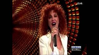 MARTEDI 23 LUGLIO 2024 - GRANDE GRANDE AMORE - CANTA LARA AGOSTINI -