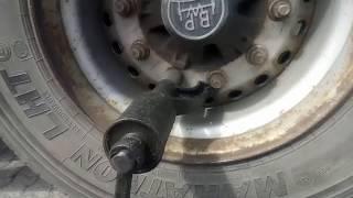 Как я менял колесо на полуприцепе