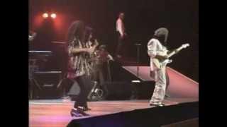 Chic & Sister Sledge - We Are Family Live At The Budokan