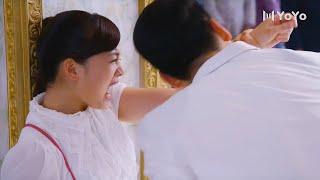 The girl bit the domineering boss in anger but the boss bit her back！Movie
