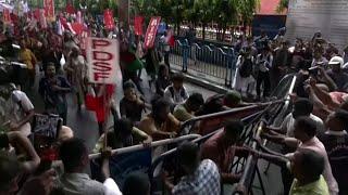 Indian students rally in solidarity with Bangladeshi counterparts  VOA News