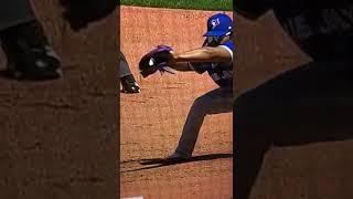 Ball goes through Vladimir Guerrero Junior‘s glove. Toronto Blue Jays Seattle Mariners.