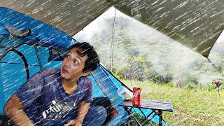  HIT BY STORM camping in heavy rain accompanied by strong winds_Amazing rain & Relaxing camping