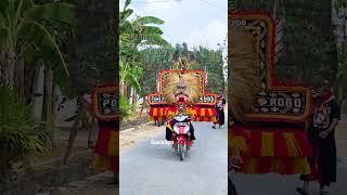 Reog Ponorogo Naik Sepeda Motor Di Jalan  #shorts #reyog