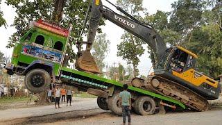 Amazing Video  Volvo Excavator Loading in Low Bed Truck By Experience Operator - Dozer Video