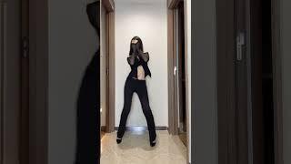 扭着去拿快递！#shorts #douyin #tiktok