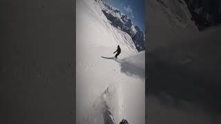 Surfing spring Pow in the Alps #snowboarding #skiing #ski