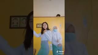 tik tok rok ketat sma