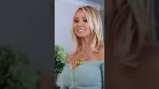 Nikki Benz  Essa loira ucraniana é uma atriz e diretora muito famosa na industria