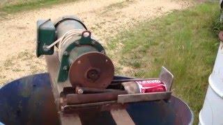 Aluminum pop can Pitman drive crusher