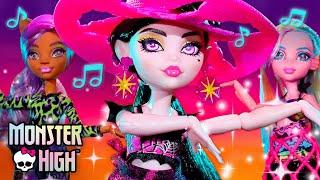 Scare-adise Island Beach Vacation ft. Draculaura & Clawdeen Official Music Video  Monster High