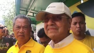 Tun Mahathir turun demo #Bersih5