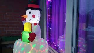 Snowman-снеговик шикареннравиться взрослым и детям.
