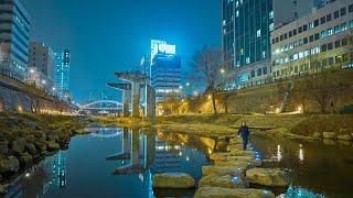 Seoul Night Walk 4K - Hot place Starbucks in Gyeongdong Market - Cheonggyecheon stream