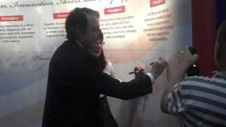 The International Myeloma Foundation Signs the Cancer Patient Statement at ASCO