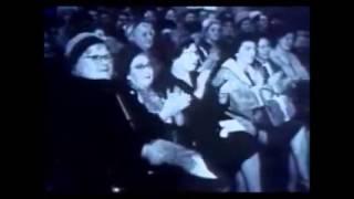 old ladys clapping  video effect