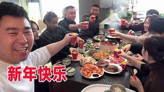 Super Chef Big bro & sis-in-law in Dazhou for NY. 10 family members enjoy beef  tripe & hot pot