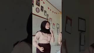 KERUDUNG HITAM YANG LAGI VIRAL DI TIKTOK  udah pada nonton belom ??