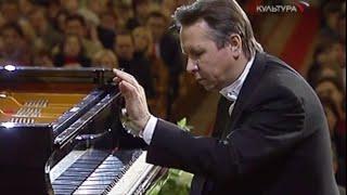 Mikhail Pletnev plays Chopin Preludes op. 28 - video 2004