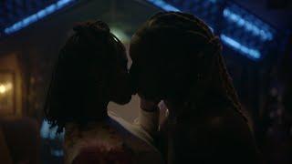 Legacies 4x20 Kaleb and Cleo talk and kiss