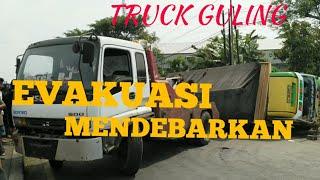 BIKIN MERINDING Proses evakuasi truck terguling