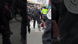 Canadian police attack pro-Palestine demonstrators at Toronto protest