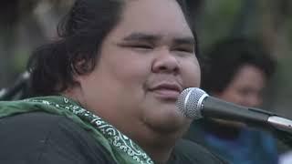 Israel IZ Kamakawiwoʻole - Hawaiʻi Aloha Live at Miloliʻi