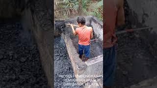 Pembuatan arang dari batok kelapa