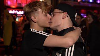 GAY KISS CAM - Carnival in Germany