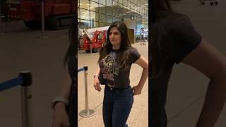 #zareenkhan nails her #airportlook #shorts #mumbai