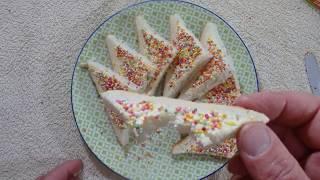 ASMR - Fairy Bread - Australian Accent - Discussing This Kids Party Food in a Quiet Whisper
