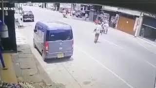 DehiwalaMaharagama119roadBoralesgamuwa Bike accident - දෙහිවල මහරගම 119 පාරේ සිදු වූ රිය අනතුර