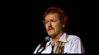 Gordon Lightfoot - The Wreck Of The Edmund Fitzgerald - Chicago - 1979