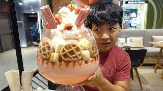 MASSIVE Ice Cream Sundae  22 SCOOPS in Bangkok Thailand