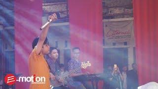 Juici Luicy - Perform di  SMAN 9 Bandung #14