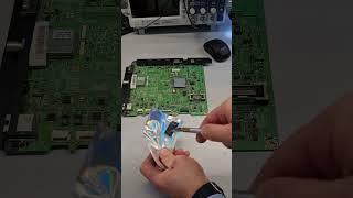 Samsung UE40D5520RU перезагружается замена nand памяти