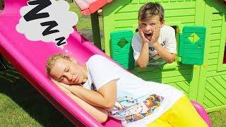 Ali little sister and sleeping mom Nastya play at park