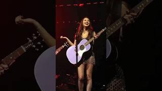 I didnt expect Olivia Rodrigo to do this on stage  #celebrity