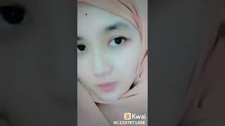 Desah enak cantik jilbab