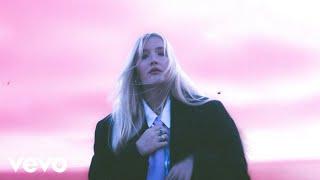 Chloé Caroline - Boyish Official Video