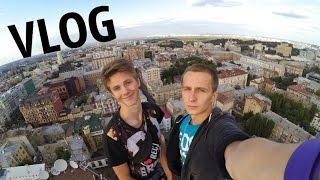 VLOG ● C Бумчиком на шпиле в центре